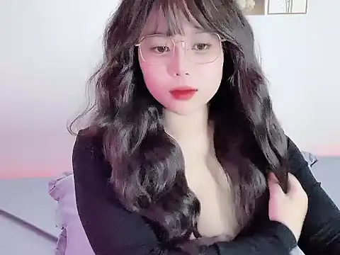   Lyly   online show from 3, 11, 2025