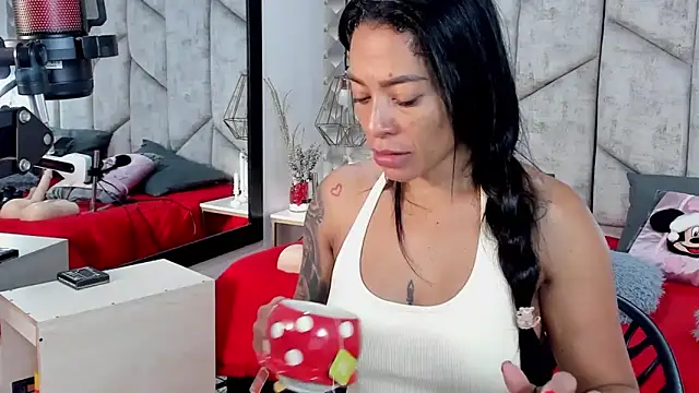 NiicolleMiller online show from 20, 11, 2025