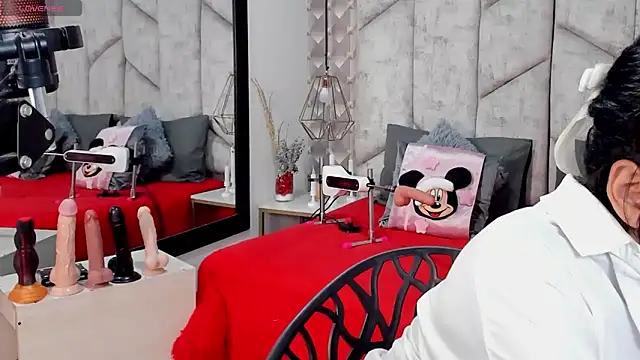 NiicolleMiller online show from 26, 11, 2025