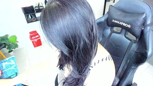 BellaFlaming online show from 25, 11, 2025