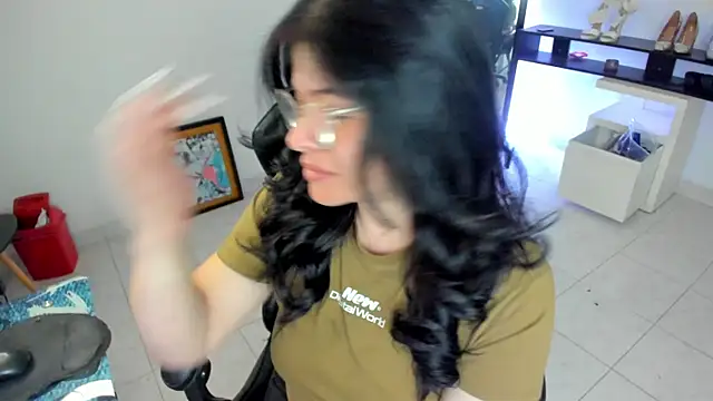 BellaFlaming online show from 2, 5, 2026