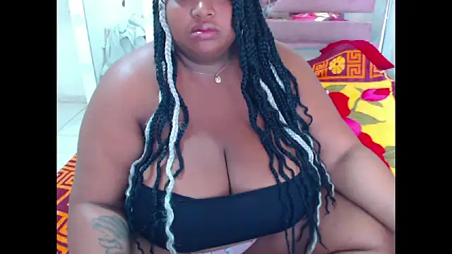 Snapshot of chocolatehot04 chatting on 14, 10, 2025 chocolatehot04 online show from 14, 10, 2025