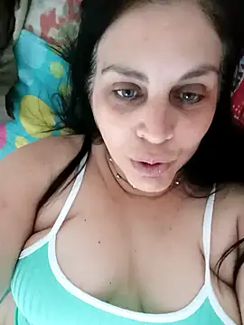 Snapshot of CRUELLAXX chatting on 5, 12, 2024 CRUELLAXX online show from 5, 12, 2024