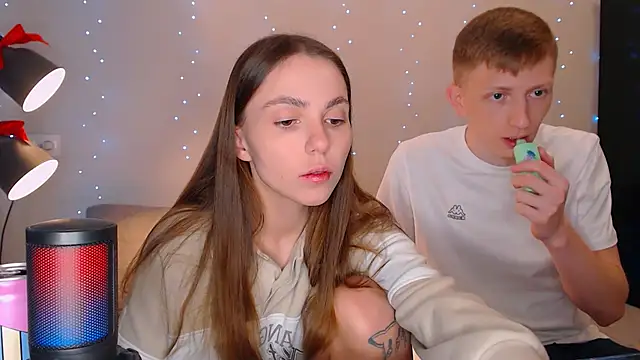 Snapshot of juliaanddima chatting on 6, 2, 2025 juliaanddima online show from 6, 2, 2025