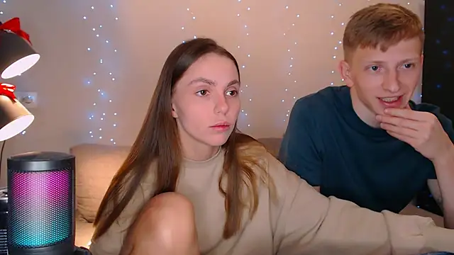 Snapshot of juliaanddima chatting on 9, 2, 2025 juliaanddima online show from 9, 2, 2025