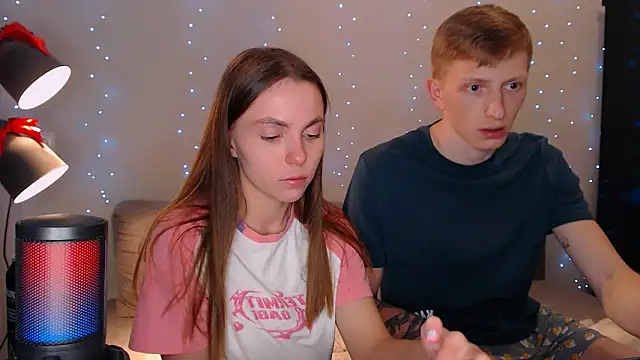 Snapshot of juliaanddima chatting on 17, 2, 2025 juliaanddima online show from 17, 2, 2025