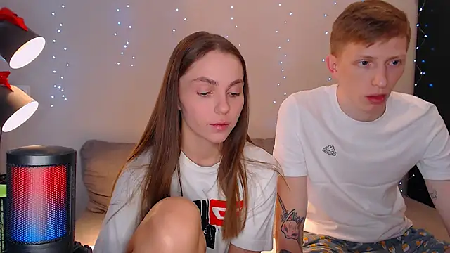 Snapshot of juliaanddima chatting on 25, 2, 2025 juliaanddima online show from 25, 2, 2025