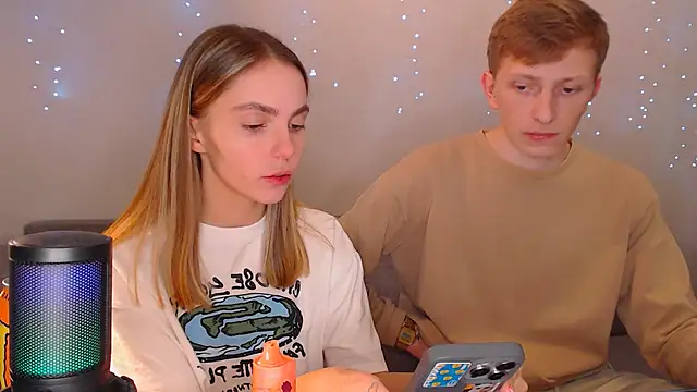 Snapshot of juliaanddima chatting on 20, 3, 2025 juliaanddima online show from 20, 3, 2025