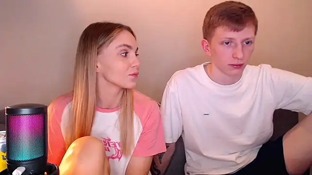 juliaanddima online show from 2, 12, 2025