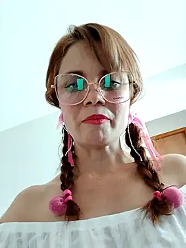 Snapshot of Meganlola chatting on 15, 9, 2025 Meganlola online show from 15, 9, 2025