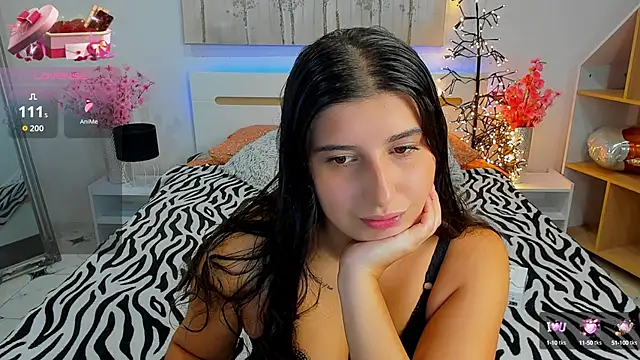 Snapshot of Linda_EX chatting on 8, 10, 2025 Linda EX online show from 8, 10, 2025