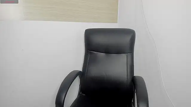 Snapshot of kiara_advani__ chatting on 30, 9, 2025 kiara advani online show from 30, 9, 2025
