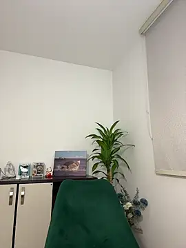 Your Honeey online show from 4, 11, 2025