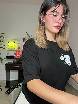 Your Honeey online show from 14, 11, 2025