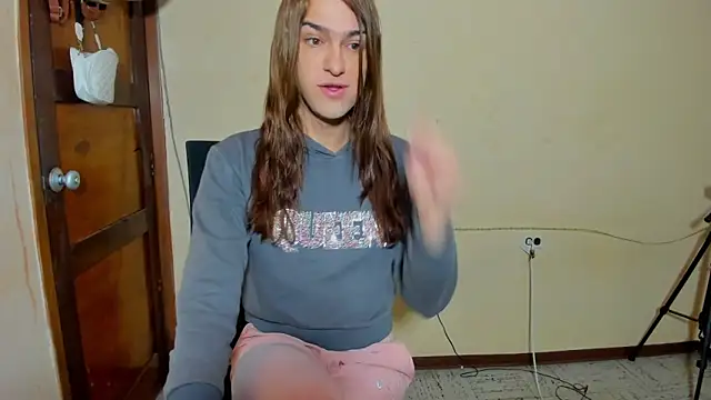 Snapshot of sweet1Girl chatting on 13, 10, 2025 sweet1Girl online show from 13, 10, 2025