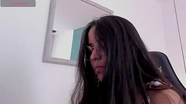 lucy blue28 online show from 14, 4, 2026