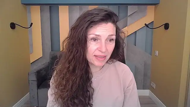 EllaLong online show from 8, 3, 2026