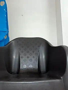  surbhi  online show from 23, 12, 2025