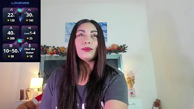 Snapshot of Lauralove_69 chatting on 11, 12, 2024 Lauralove 69 online show from 11, 12, 2024