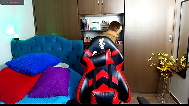 valeria teiku online show from 11, 10, 2025