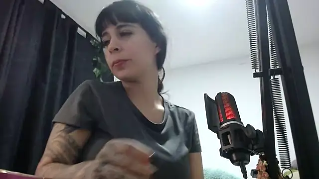 Snapshot of shy_katy_ chatting on 7, 4, 2026 shy katy online show from 7, 4, 2026