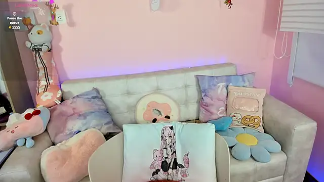 tinysara online show from 19, 12, 2025