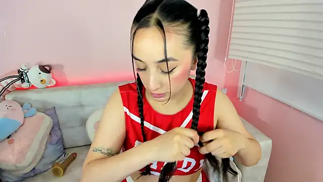 tinysara online show from 20, 4, 2026