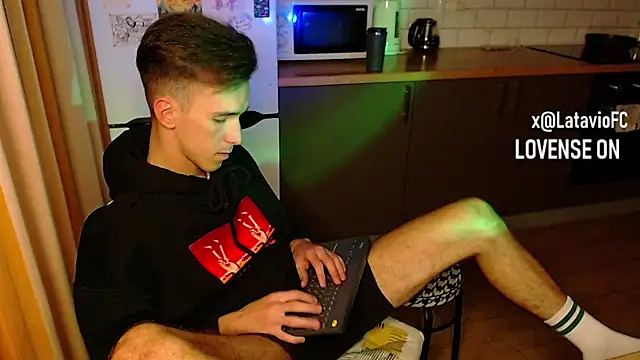 Snapshot of Midnighter_ chatting on 20, 9, 2025 Midnighter  online show from 20, 9, 2025