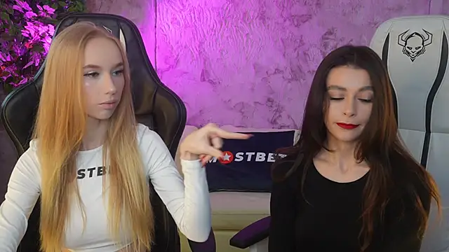 Snapshot of Amelia_Blaze chatting on 24, 12, 2024 Amelia Blaze online show from 24, 12, 2024