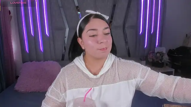 scarlet miller1 online show from 8, 5, 2026
