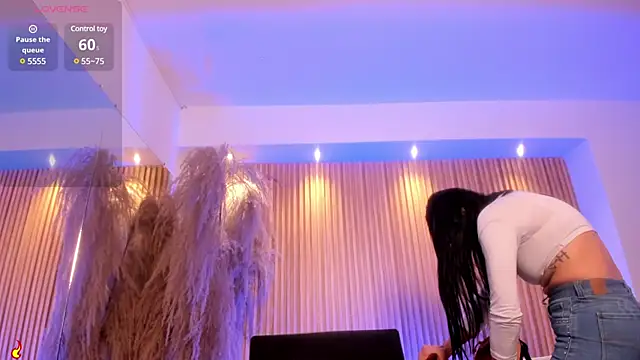 charlottewhitte online show from 27, 12, 2024