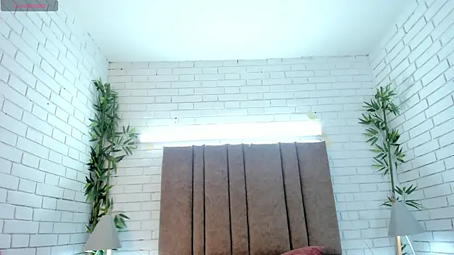 charlottewhitte online show from 4, 3, 2025