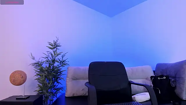 charlottewhitte online show from 15, 3, 2025