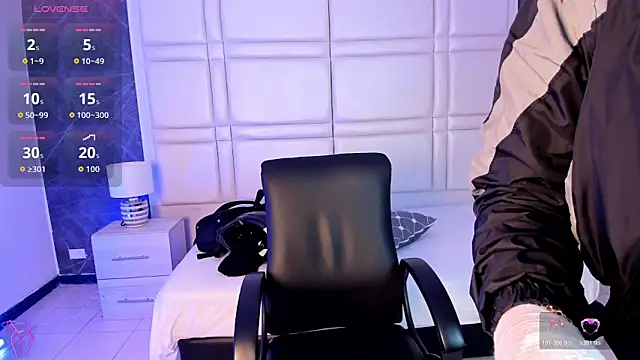 Snapshot of charlottewhitte chatting on 6, 4, 2026 charlottewhitte online show from 6, 4, 2026