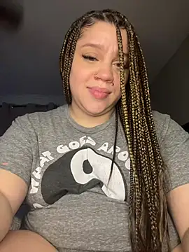 QueenNuttCollector online show from 14, 1, 2025