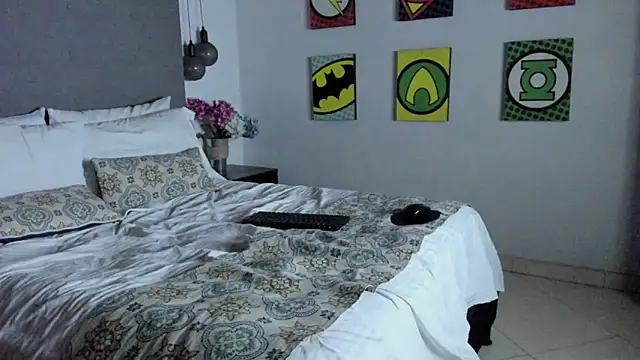 Snapshot of andrhes_baby chatting on 20, 10, 2025 andrhes baby online show from 20, 10, 2025