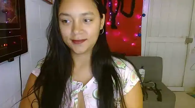 Snapshot of Chiara_petterson chatting on 20, 12, 2024 Chiara petterson online show from 20, 12, 2024