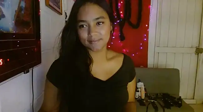 Snapshot of Chiara_petterson chatting on 10, 1, 2025 Chiara petterson online show from 10, 1, 2025