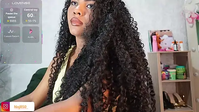 Snapshot of HOTBLACKANDWHITE2 chatting on 7, 2, 2026 HOTBLACKANDWHITE2 online show from 7, 2, 2026