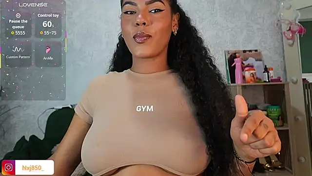 Snapshot of HOTBLACKANDWHITE2 chatting on 8, 2, 2026 HOTBLACKANDWHITE2 online show from 8, 2, 2026