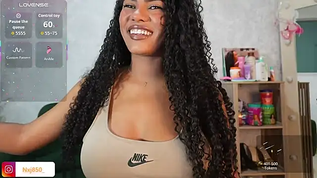 Snapshot of HOTBLACKANDWHITE2 chatting on 11, 2, 2026 HOTBLACKANDWHITE2 online show from 11, 2, 2026