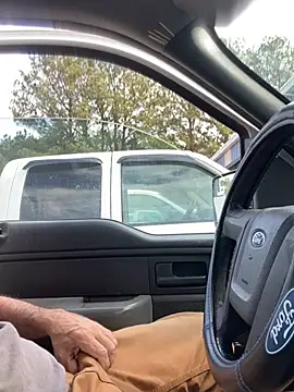 Snapshot of Themechanic420 chatting on 4, 2, 2025 Themechanic420 online show from 4, 2, 2025