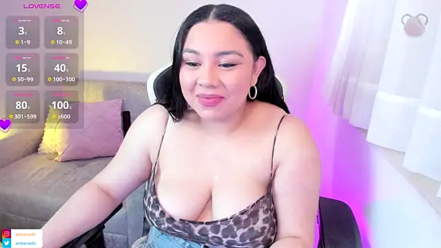 Snapshot of ambar-wells chatting on 8, 10, 2025 ambar-wells online show from 8, 10, 2025