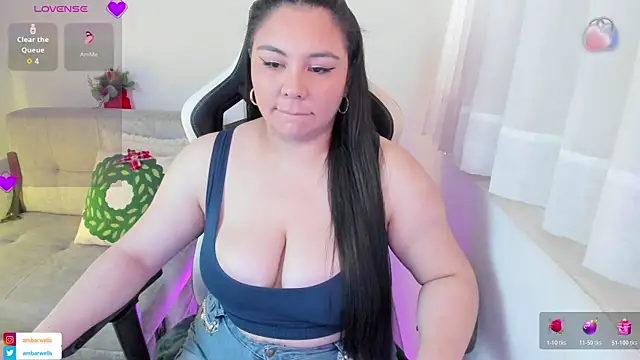 Snapshot of ambar-wells chatting on 4, 12, 2025 ambar-wells online show from 4, 12, 2025