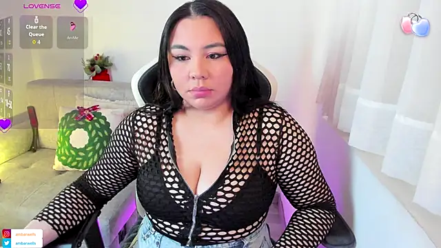 Snapshot of ambar-wells chatting on 5, 12, 2025 ambar-wells online show from 5, 12, 2025