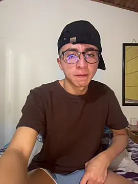 CamiRojas boy online show from 16, 6, 2026