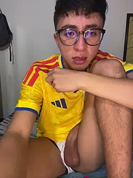 CamiRojas boy online show from 18, 6, 2026