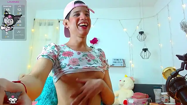 Ariel Femboy  online show from 5, 1, 2025