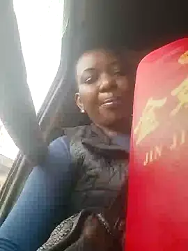 Snapshot of Hailey_BaileyXYZ chatting on 12, 1, 2025 Hailey BaileyXYZ online show from 12, 1, 2025