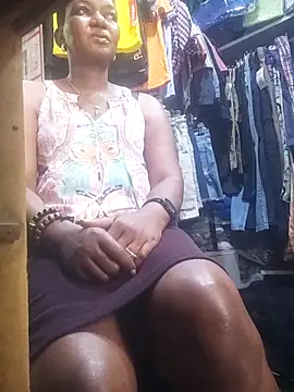 Snapshot of Hailey_BaileyXYZ chatting on 4, 11, 2025 Hailey BaileyXYZ online show from 4, 11, 2025